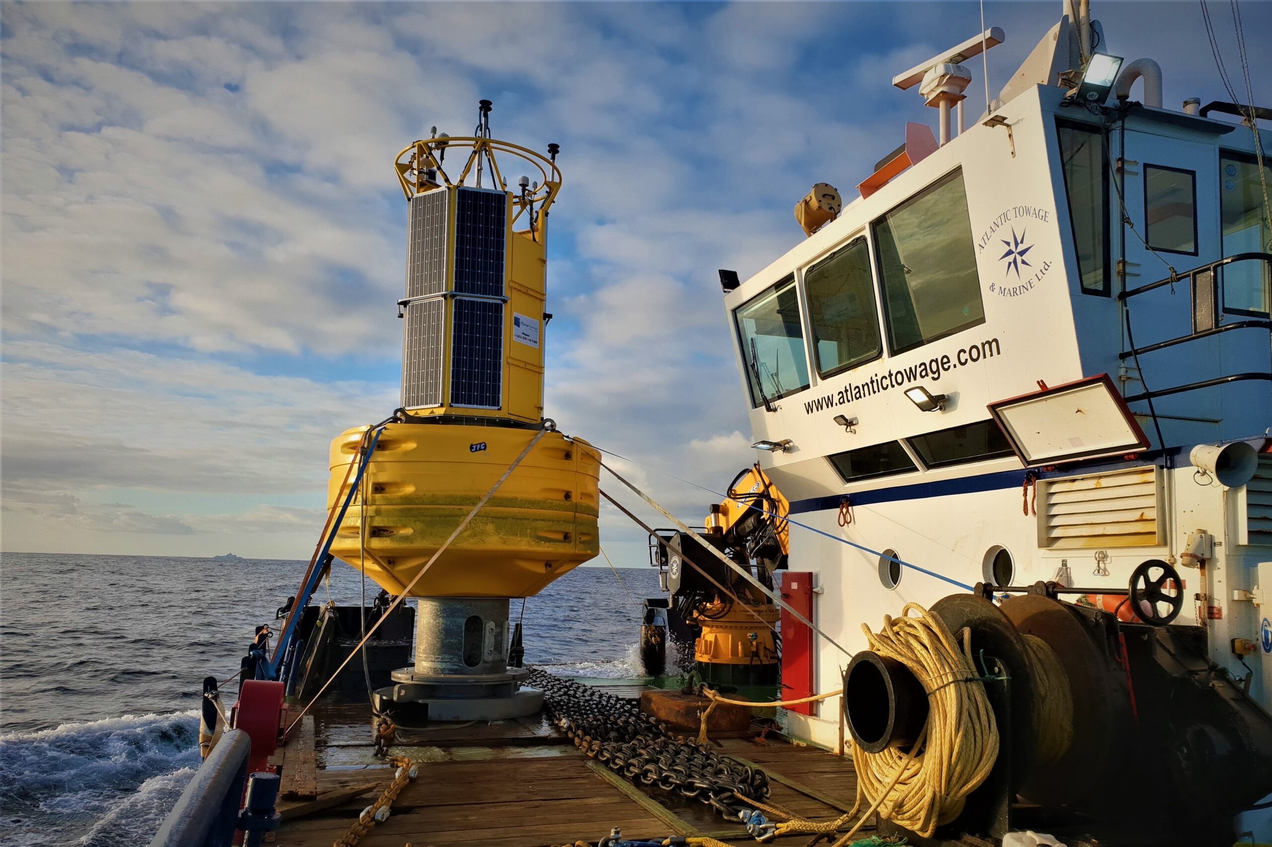 M3 Met buoy deployment Atlantic Towage